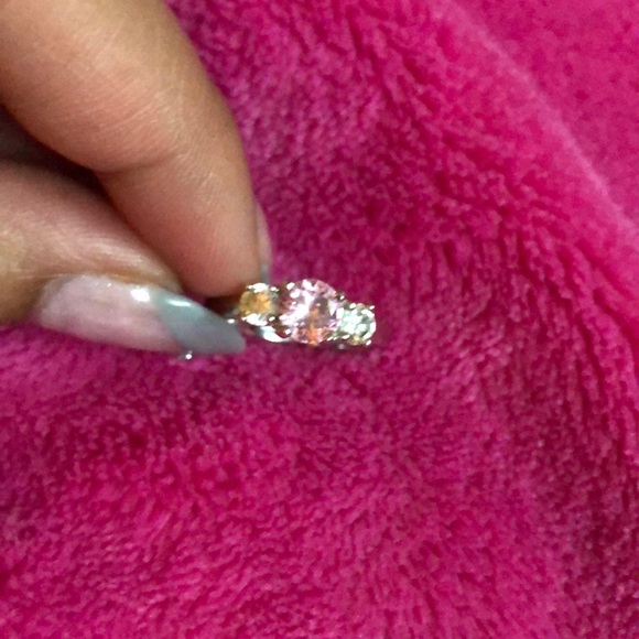 3 Stone Sterling silver Cubic Zirconia Ring - Picture 5 of 5